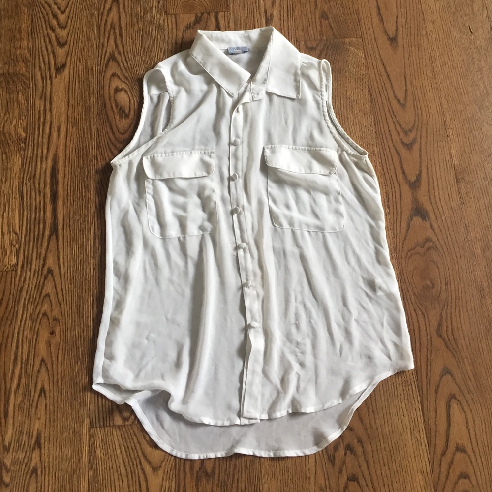 Silk like flowy white top