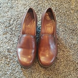 Dansko 2.5" heel size 8