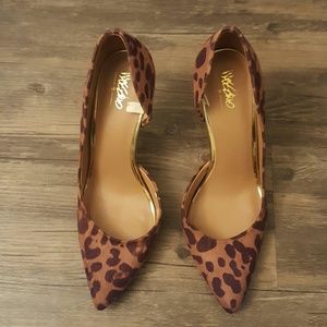 Mossimo Leopard pumps sz 8