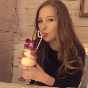 Meet your Posher, Olivia