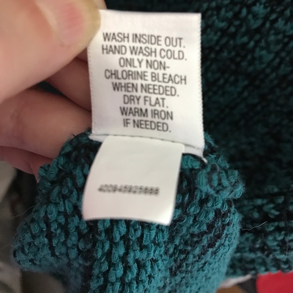 **SOLD*** Vera Wang tank top - Picture 6 of 6