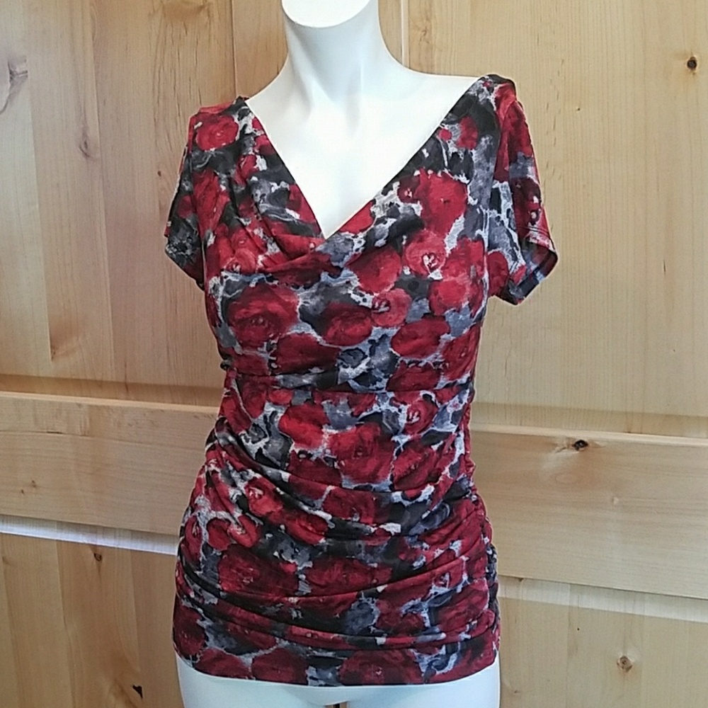 Floral short sleeve ref top