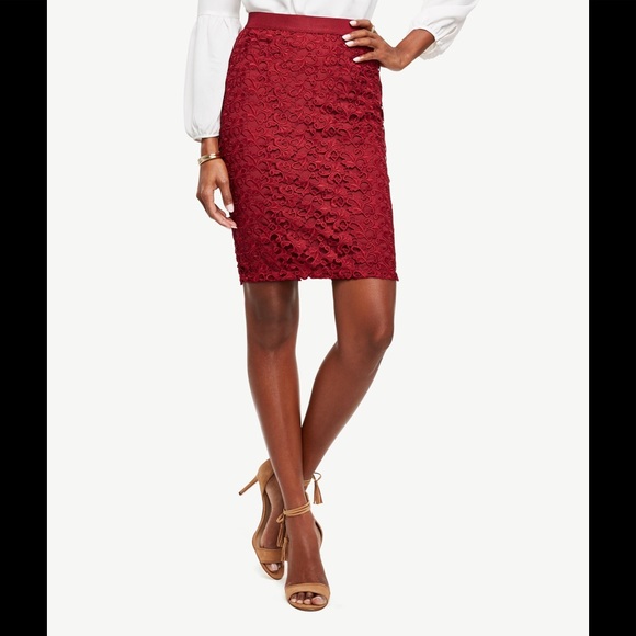 Ann Taylor curvy lace pencil skirt - Picture 2 of 7