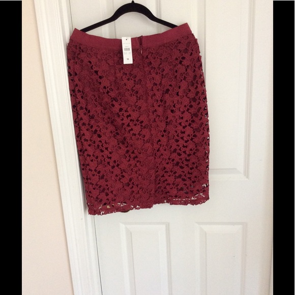 Ann Taylor curvy lace pencil skirt - Picture 5 of 7