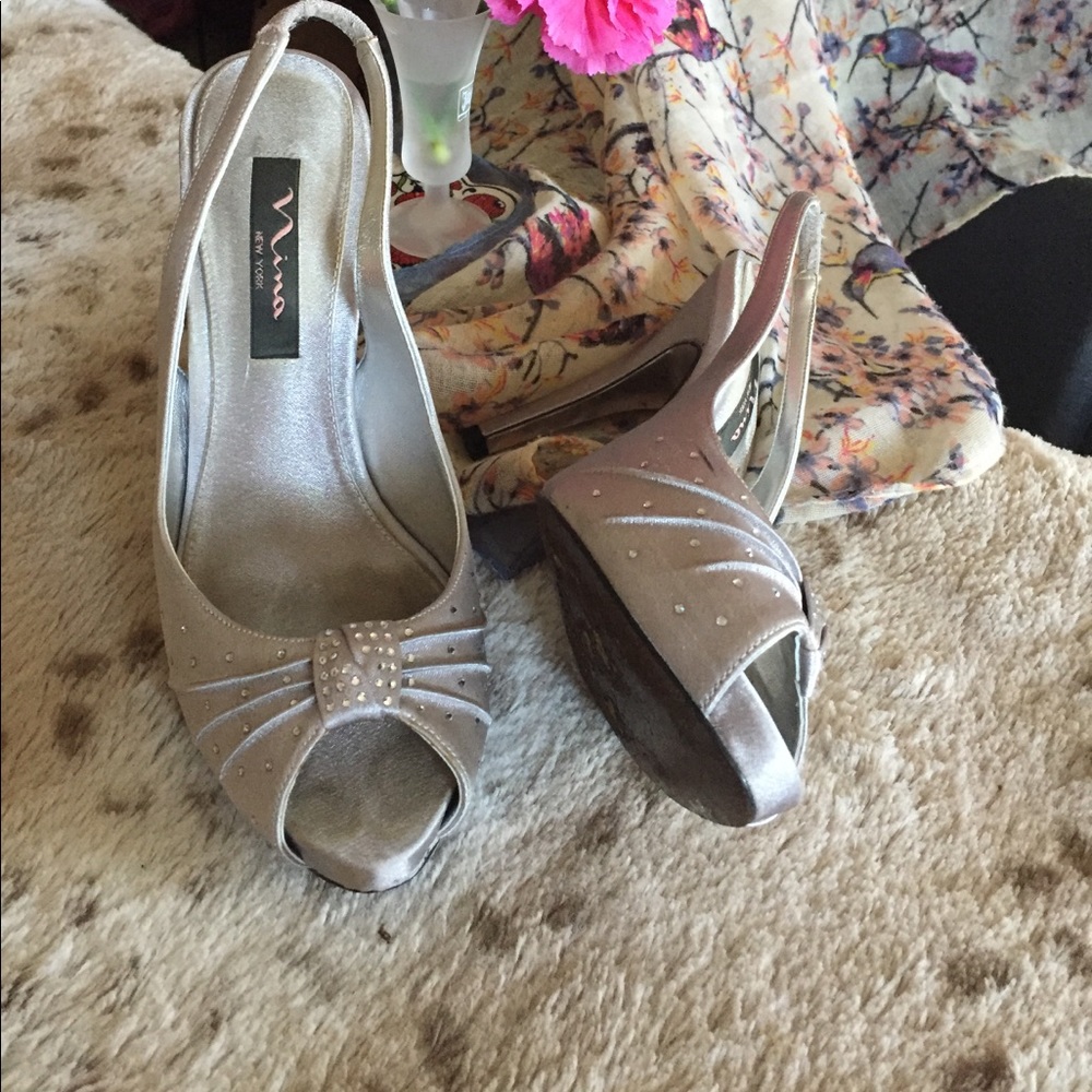Nina Satin Pumps