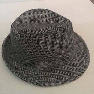 Felt black and white classic Fedora hat