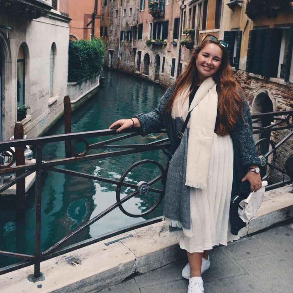 Meet your Posher, Rose