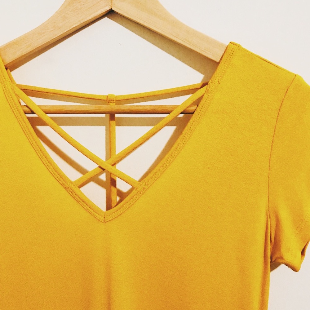 Criss cross T - Picture 2 of 4