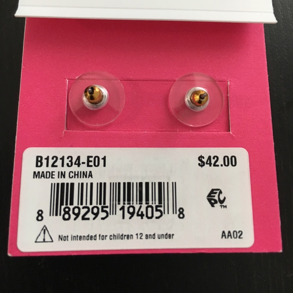 Betsey Johnson earrings - Picture 3 of 4