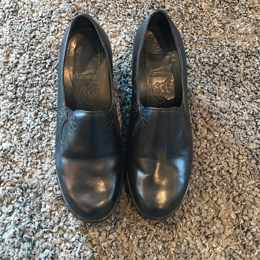 Dansko shoes size 8