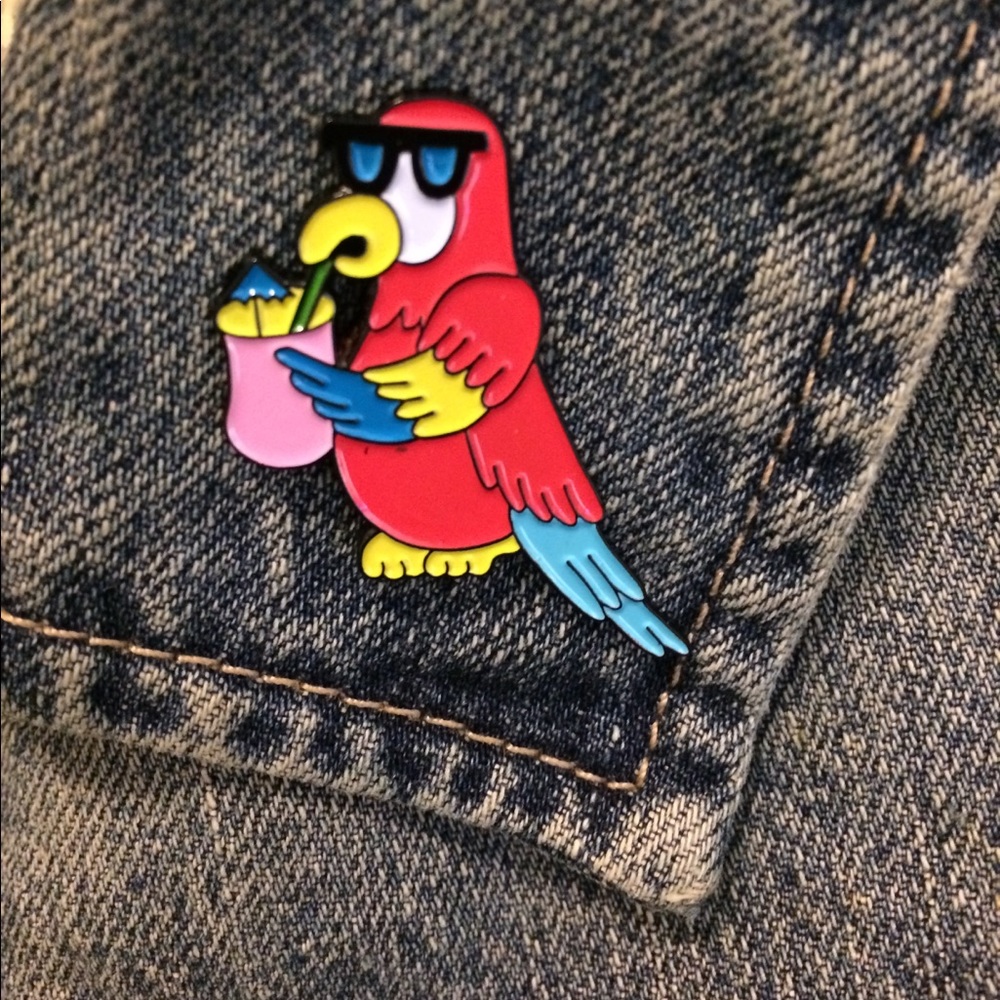 ⭐️Tropical Bird Enamel Pin⭐️