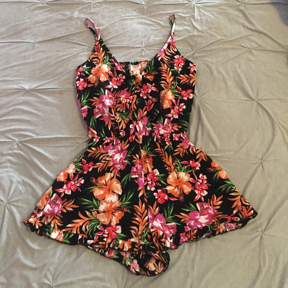💐Floral romper