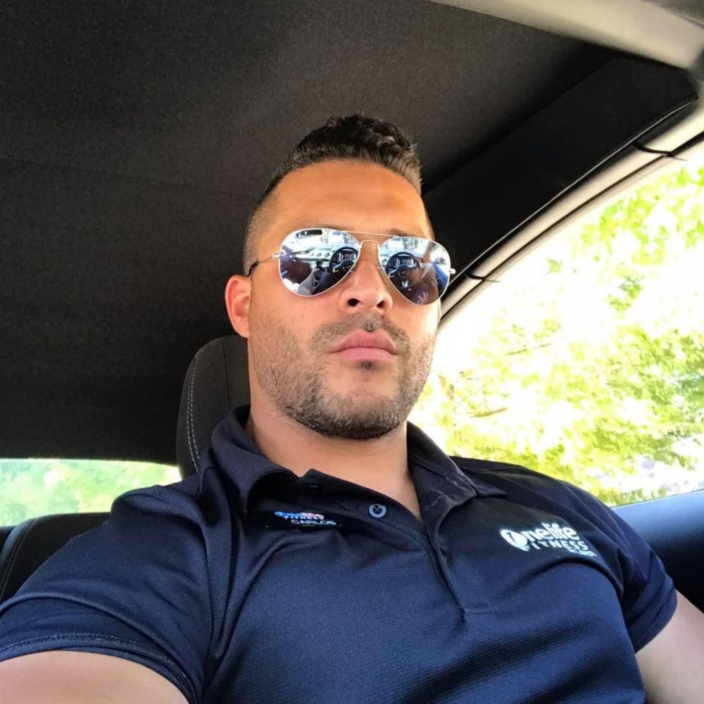 Meet your Posher, Carlos