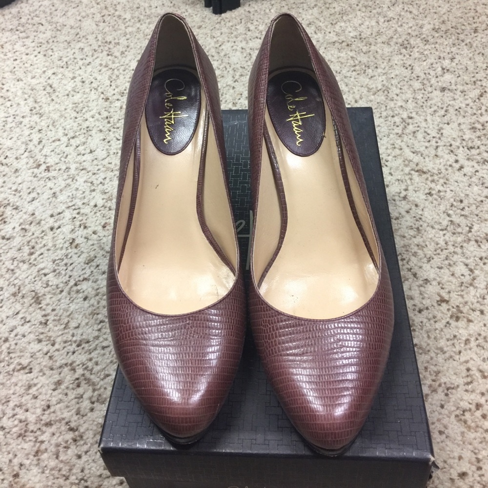 Cole Haan lizard print pumps