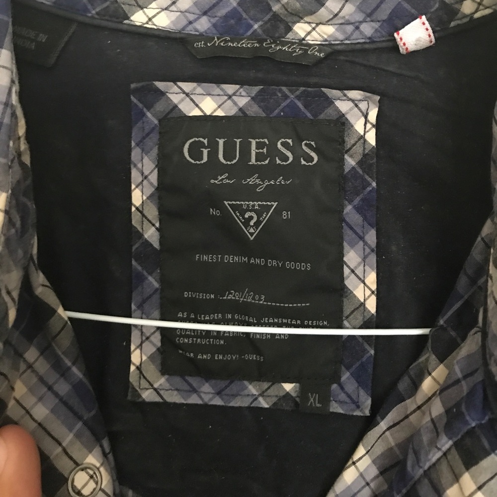 Guess XL plaid buttoned shirt - Picture 2 of 5
