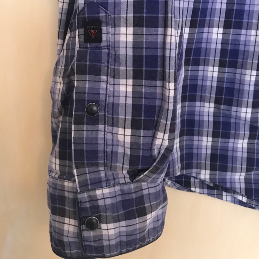 Guess XL plaid buttoned shirt - Picture 4 of 5