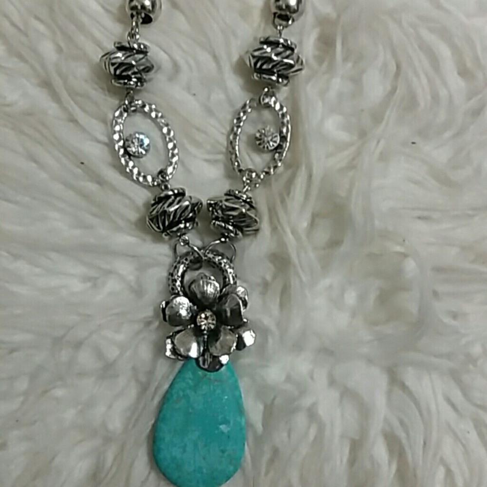 Faux turquoise necklace and earring set - Picture 2 of 5