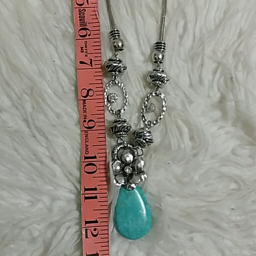 Faux turquoise necklace and earring set - Picture 5 of 5