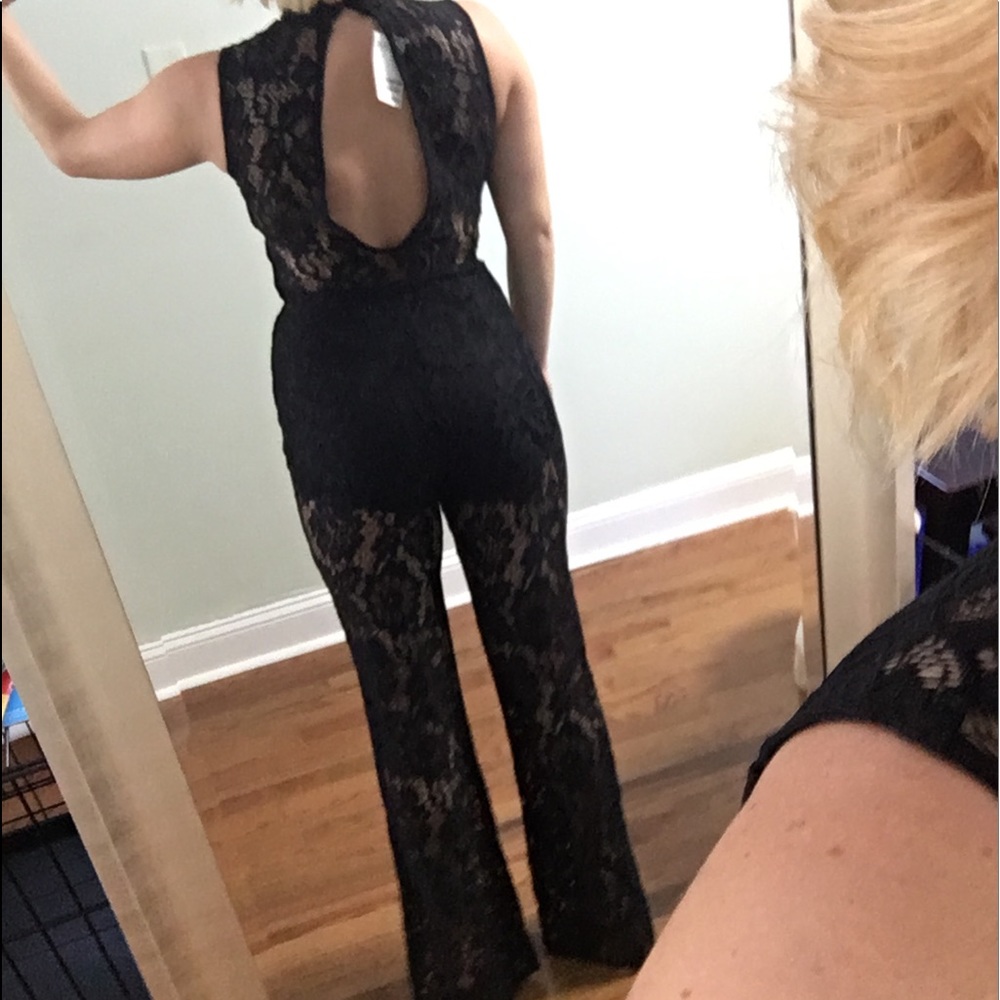 All lace Jumpsuit - Picture 2 of 4