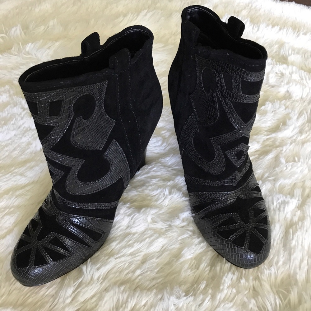 Steven by Steve Madden Black Suede Booties