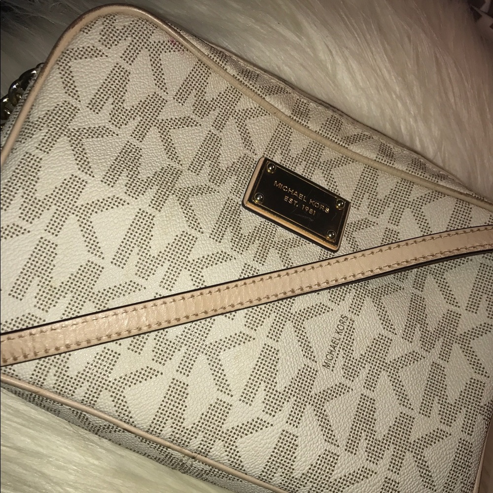 Jet Set Logo Crossbody