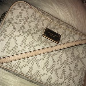 Jet Set Logo Crossbody