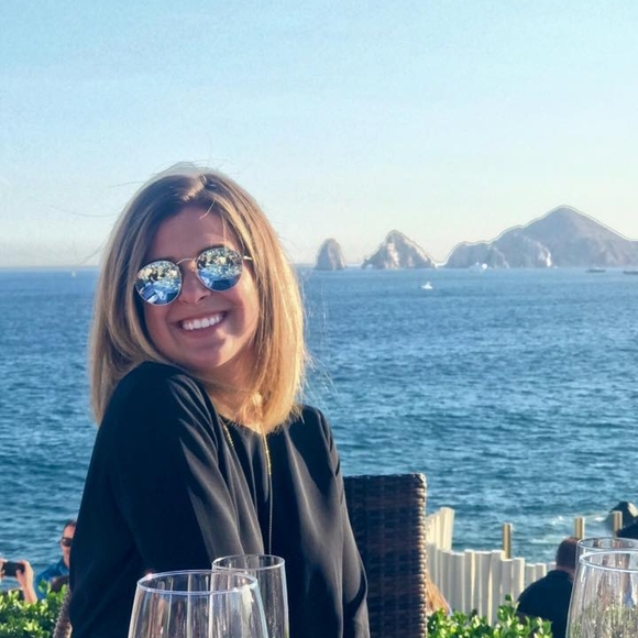 Meet your Posher, Maddie - Picture 1 of 1