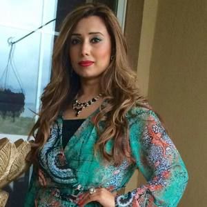 Meet your Posher, Zeenia