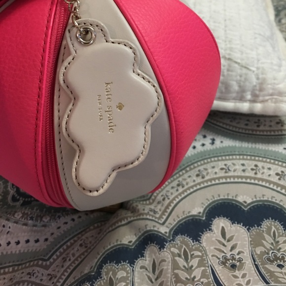 Kate Spade Hot Air Balloon wristlet - Picture 2 of 5