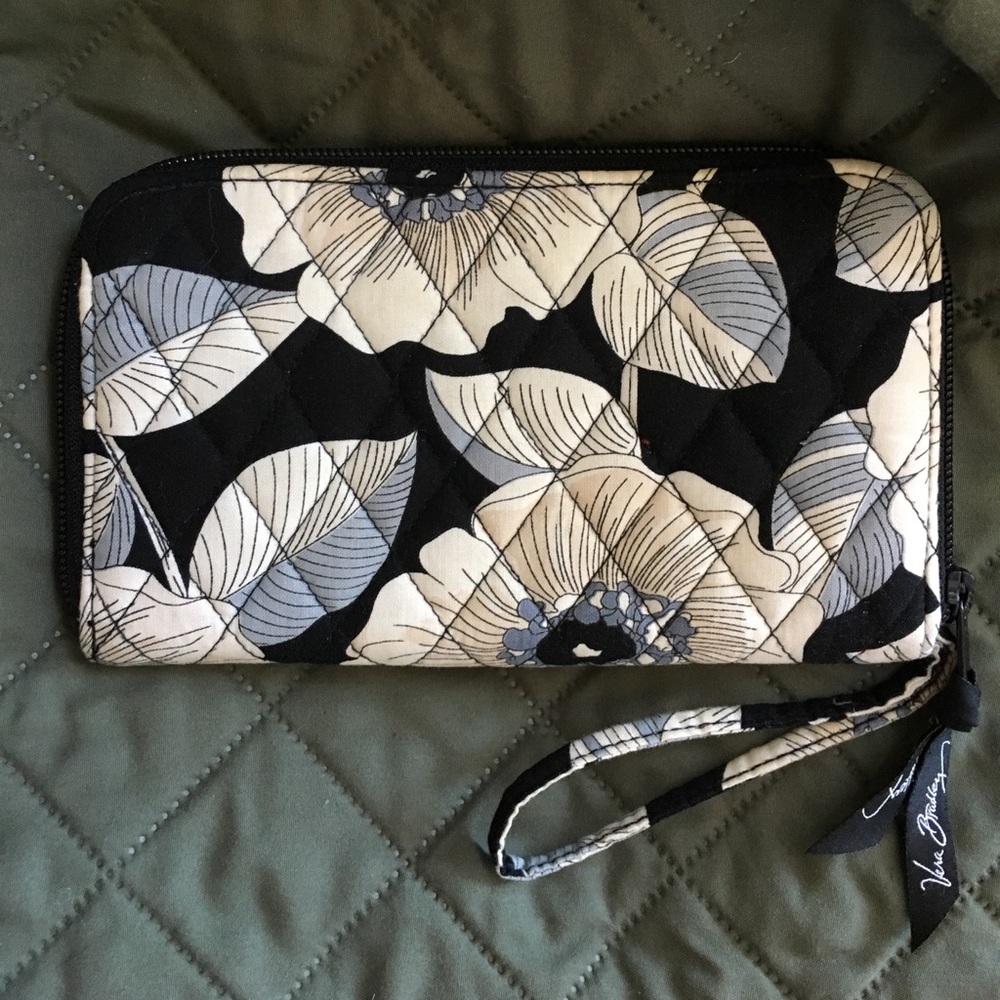 Vera Bradley Zip Around Wallet/Wristlet