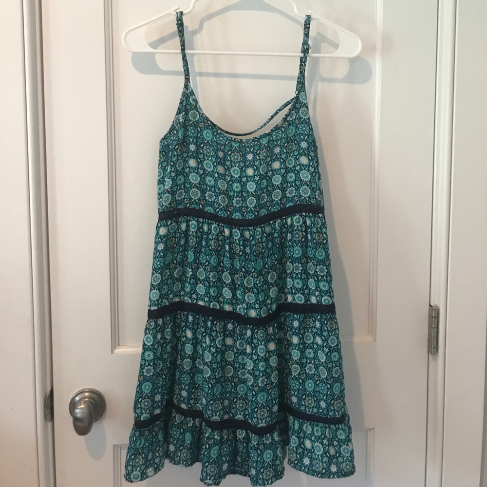 Olivaceous dress!