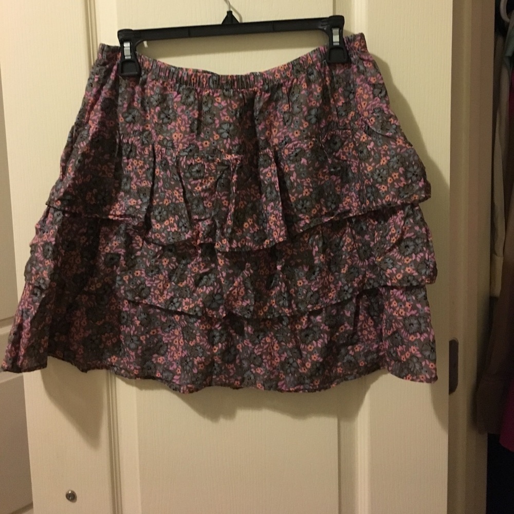 Old Navy Tiered Floral Print skirt