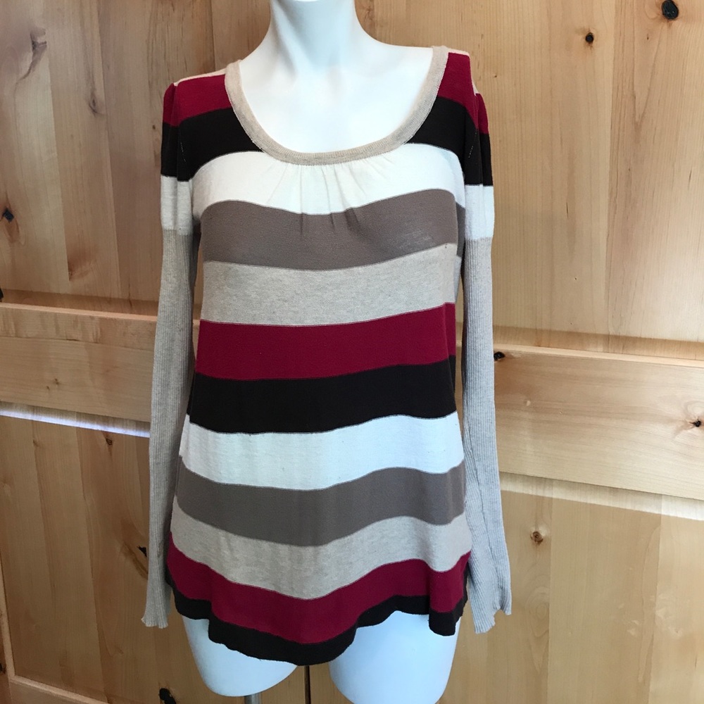 Long sleeve striped scoop neck top