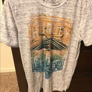 Small Hurley short sleeve Tee
