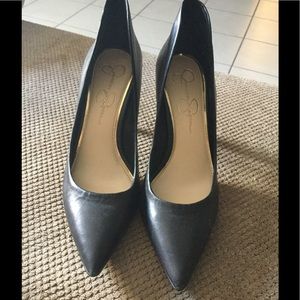 Jessica Simpson leather black pumps 8