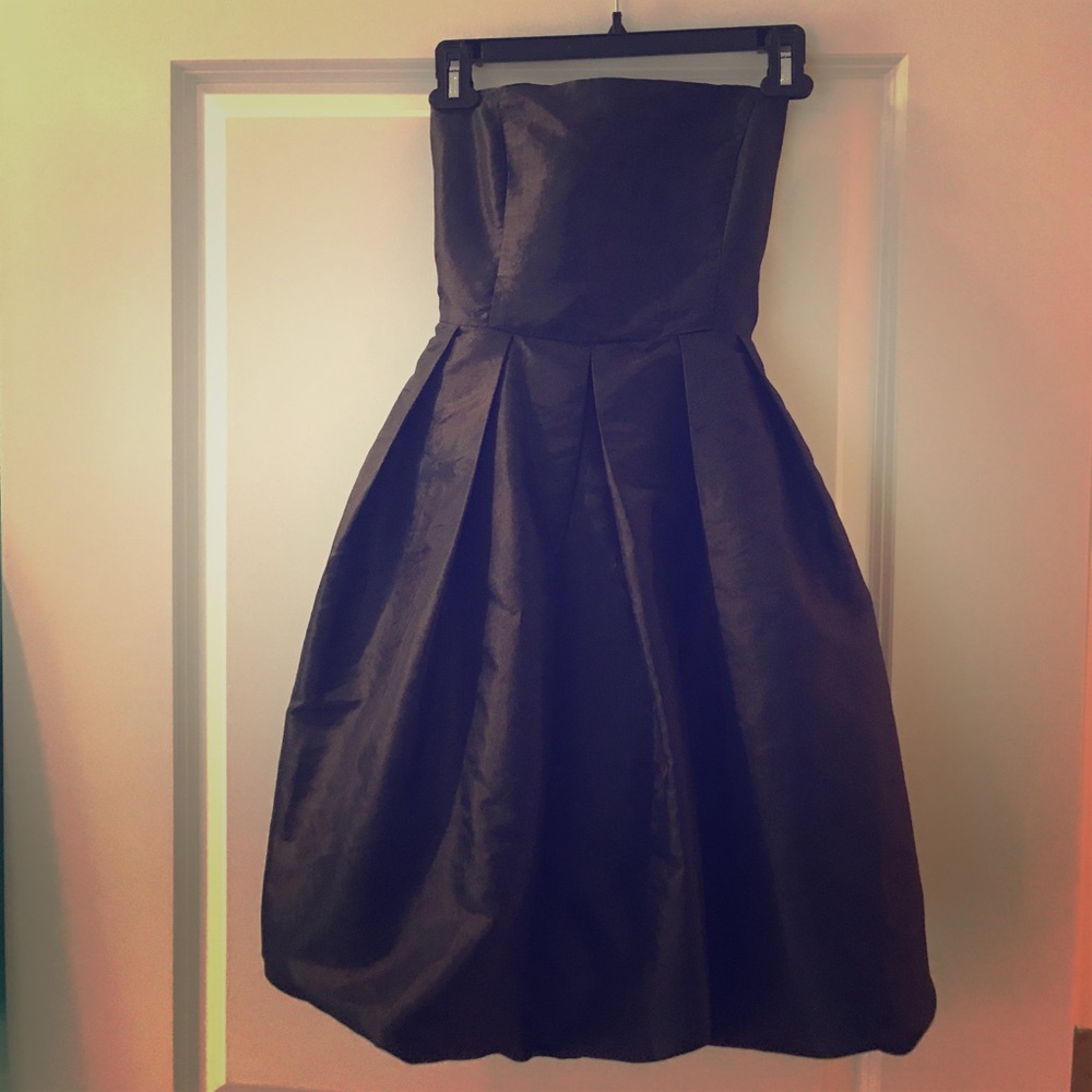 LF black strapless dress with adorable bow! 🎀