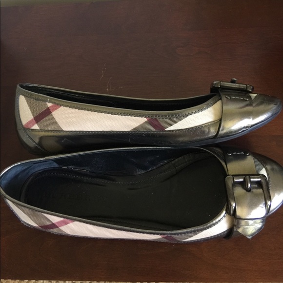 Burberry Shoes - Burberry flats