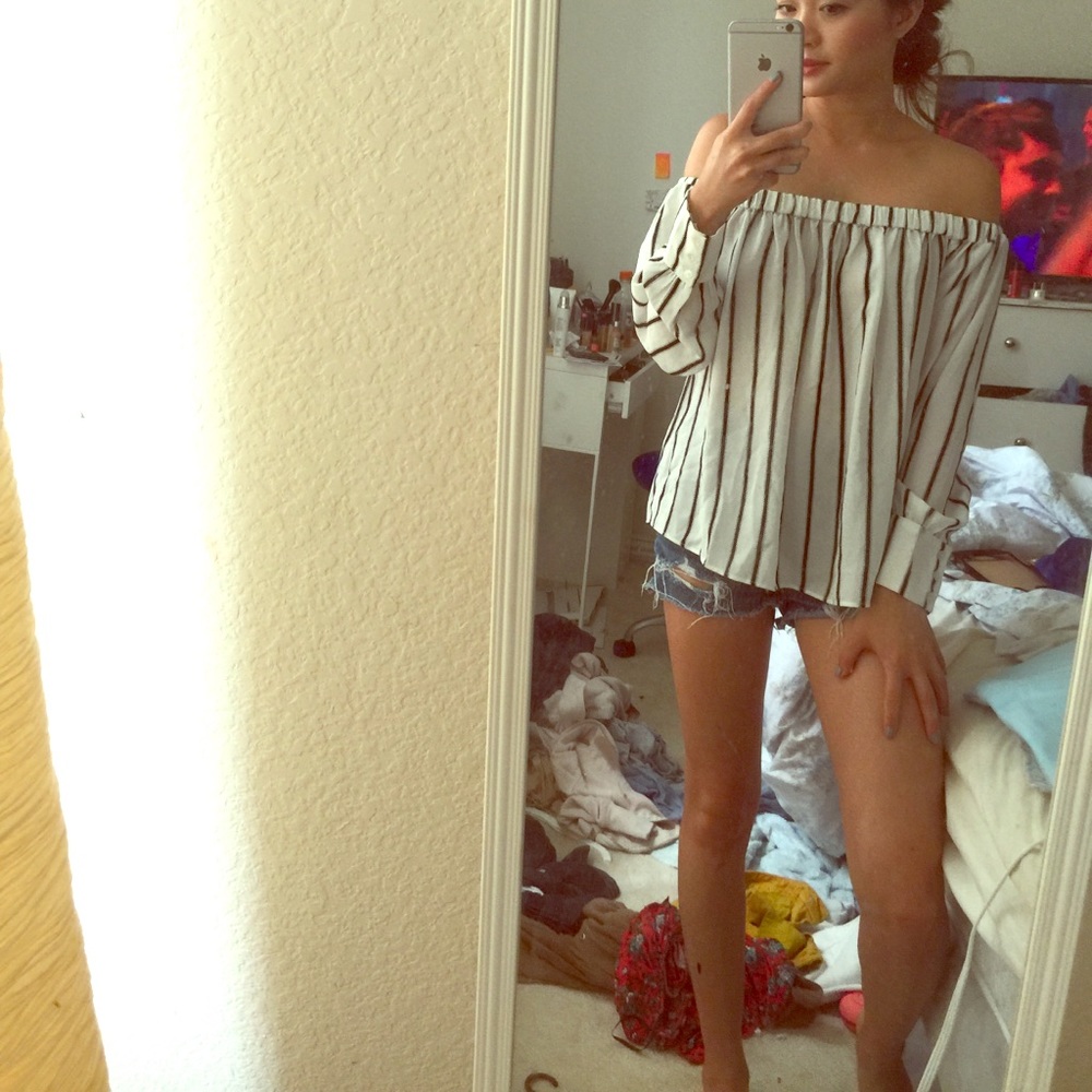 Forever 21 off shoulder top