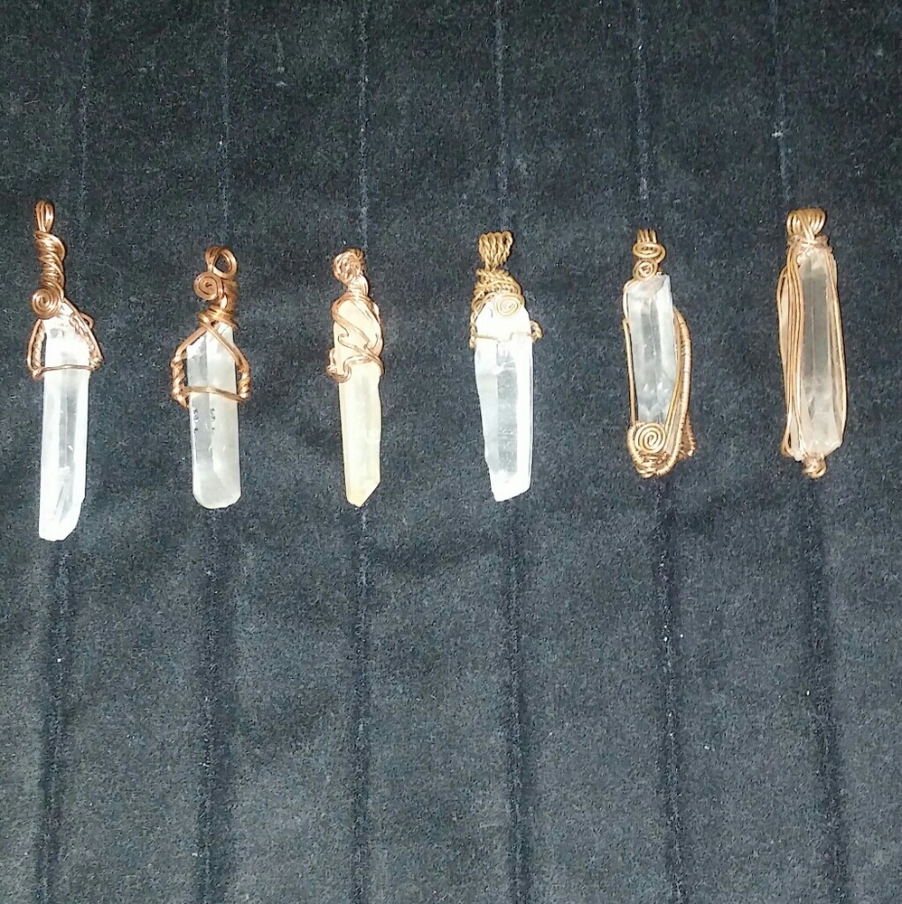  Copper Wire wrapped Quartz Crystal - Picture 3 of 4