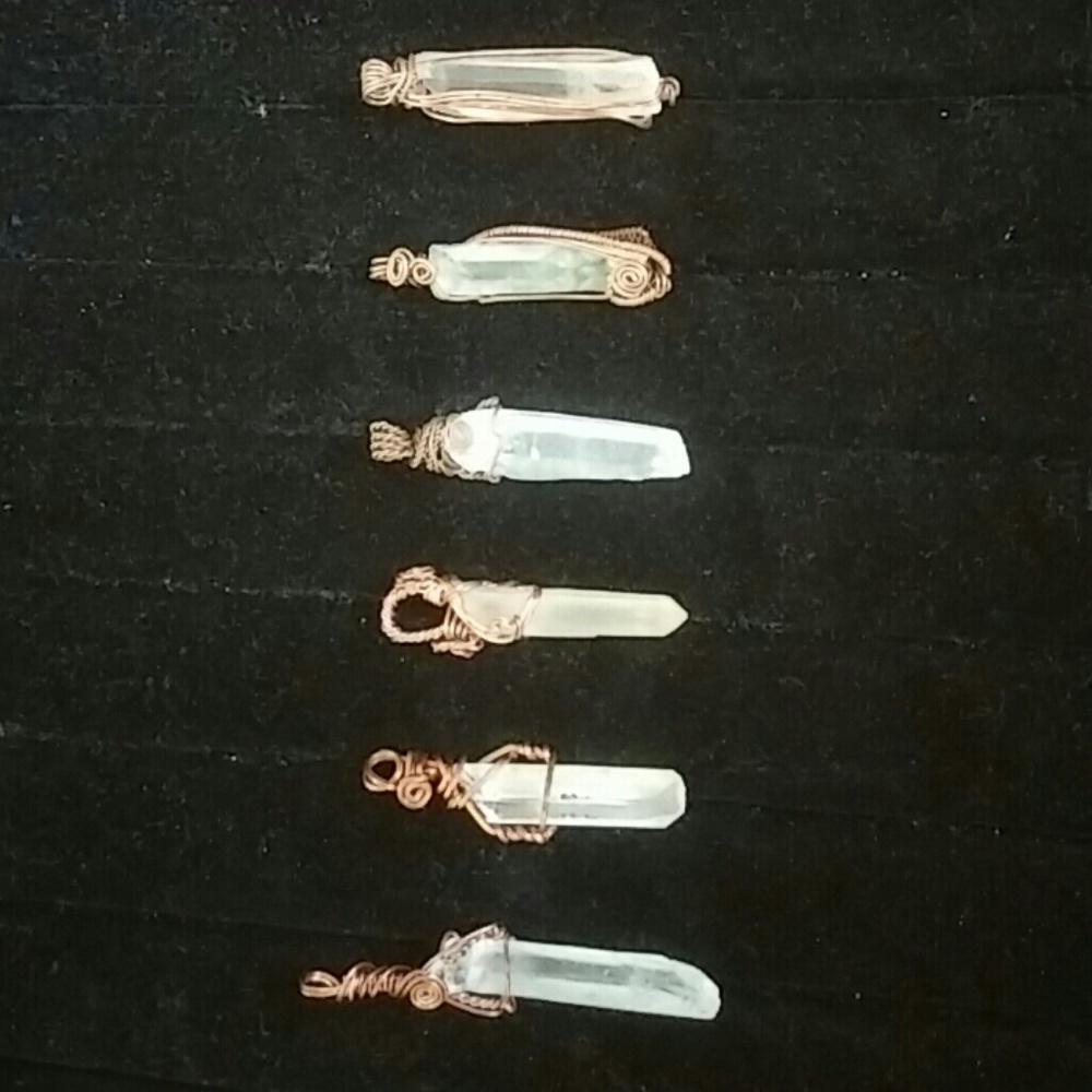  Copper Wire wrapped Quartz Crystal - Picture 4 of 4