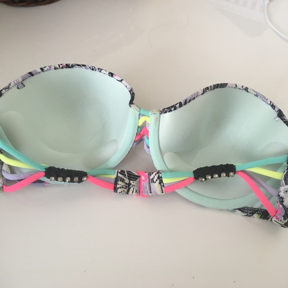 Victoria's Secret strapless bikini top - Picture 2 of 3