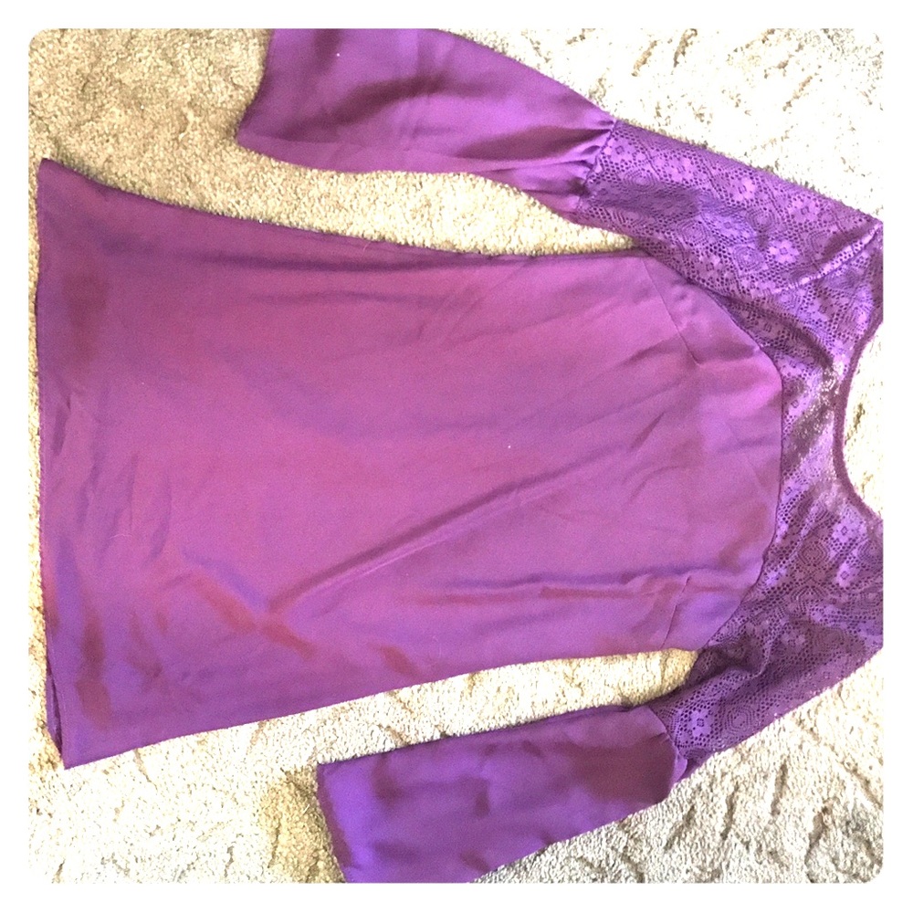 Detailed plum dress