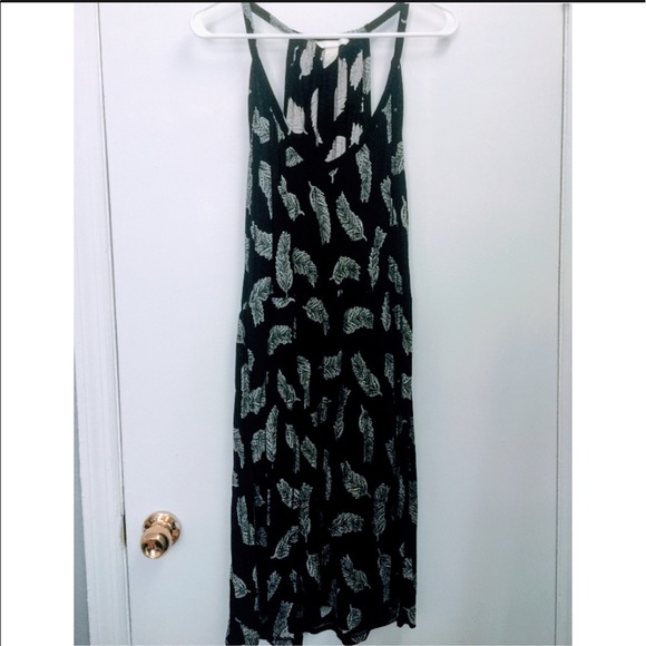 Summer Dress (Size L) Black Dress, Feather Design - Picture 2 of 4
