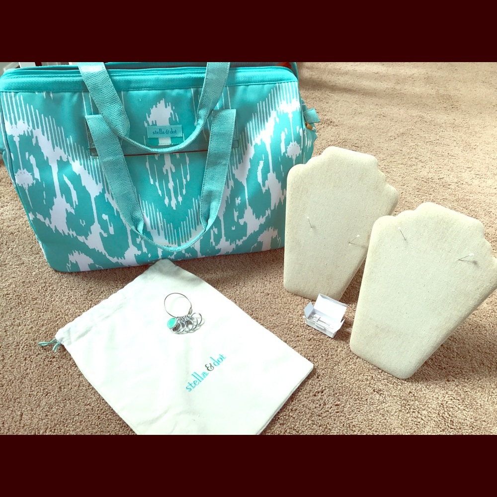 Stella & Dot utility tote, neck form & ring sizer