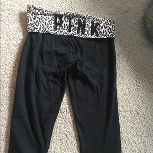 PERFECT condition VS crop yoga leggings