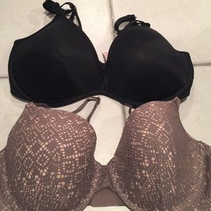 2 Victoria secret bras 36 DD