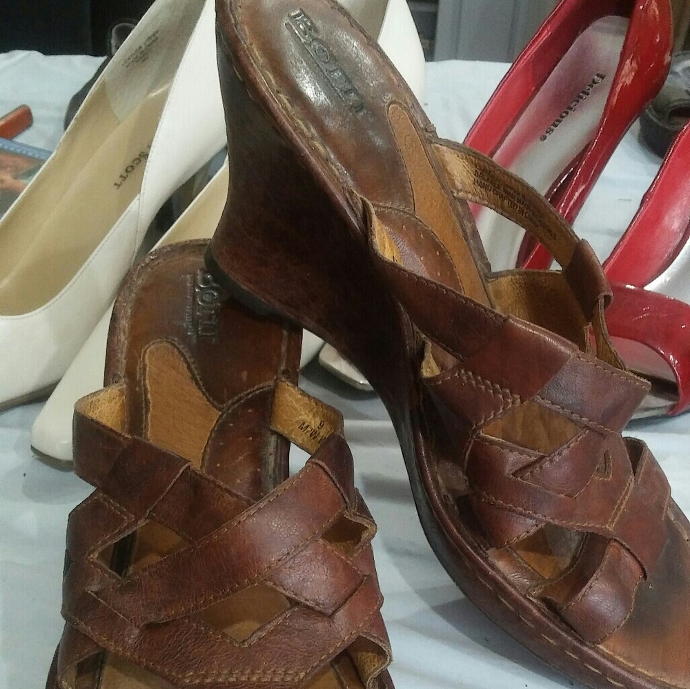 Leather wedges by Born