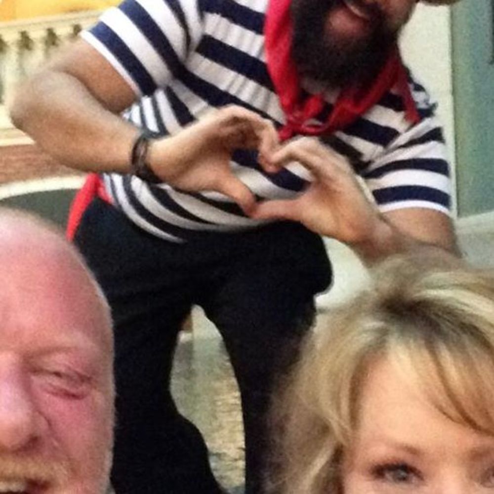 Meet your Posher, Lora