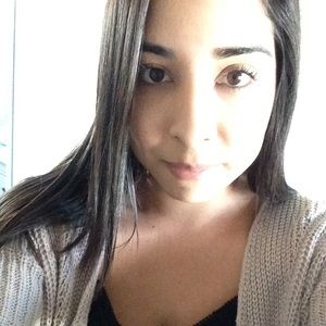 Meet your Posher, Perla