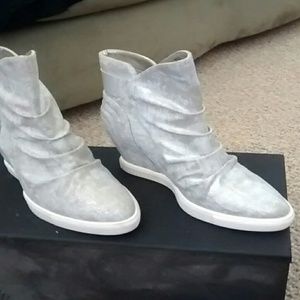 JLO Ankle Boots